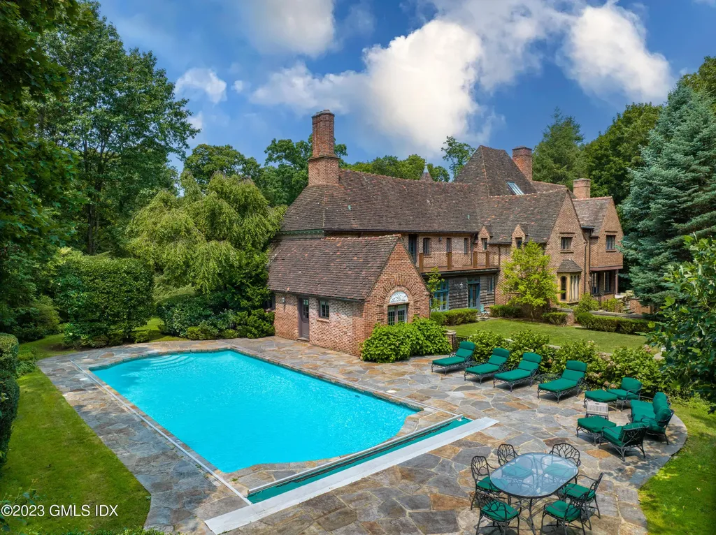 33 Midwood Road Greenwich CT 06830