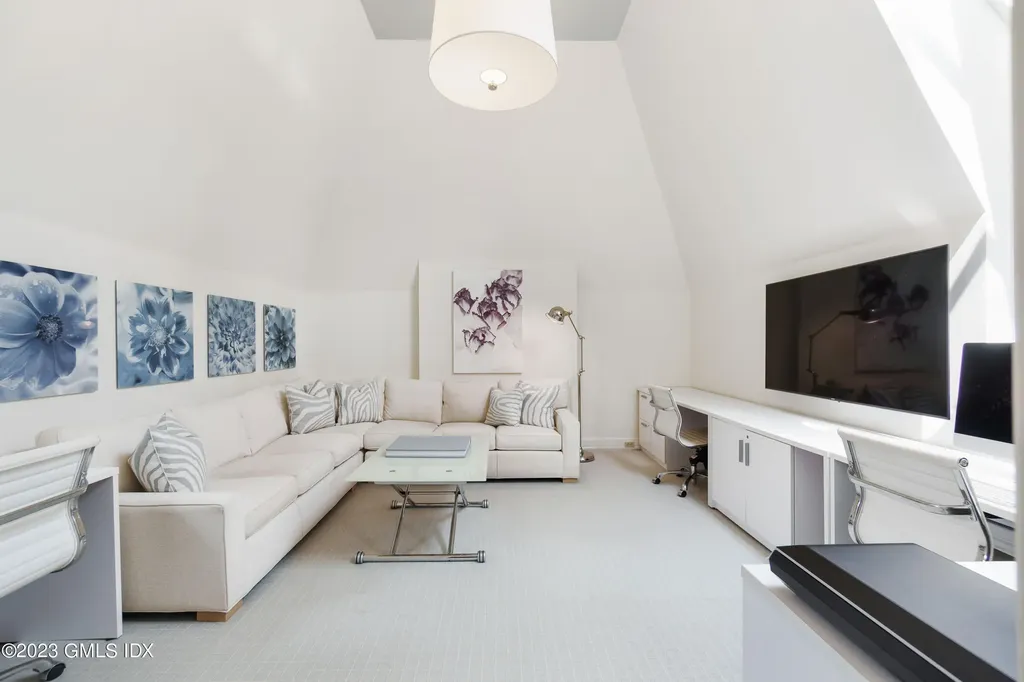 33 Midwood Road Greenwich CT 06830