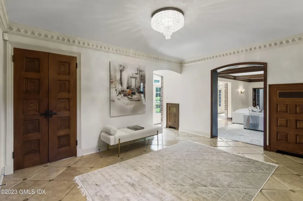 33 Midwood Road Greenwich CT 06830