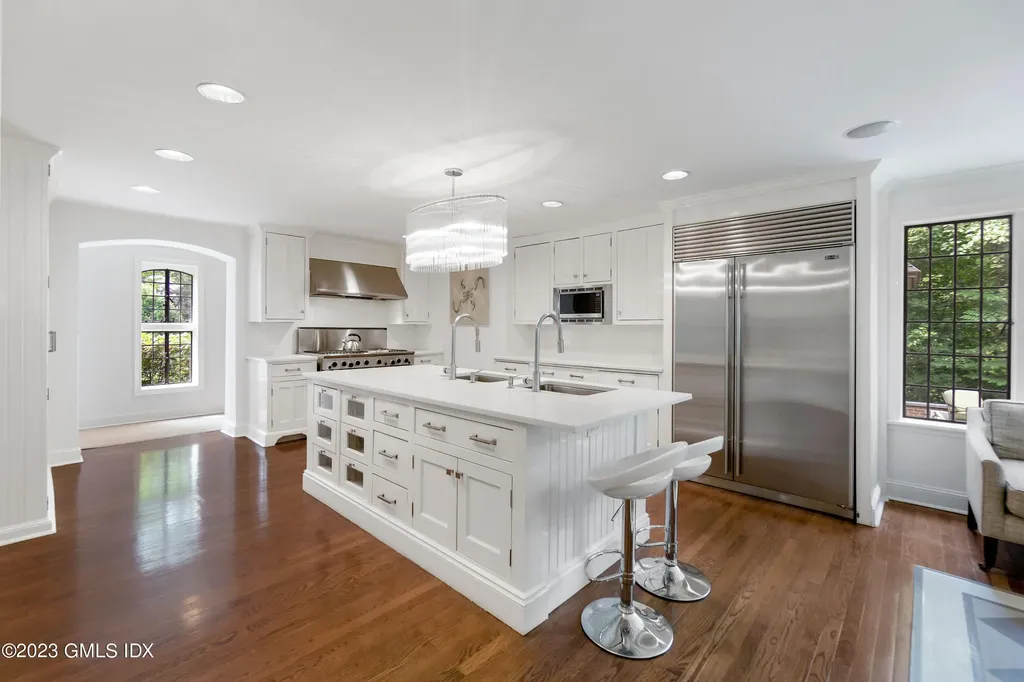 33 Midwood Road Greenwich CT 06830
