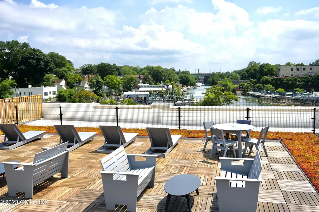 88 S Water Street Greenwich CT 06830