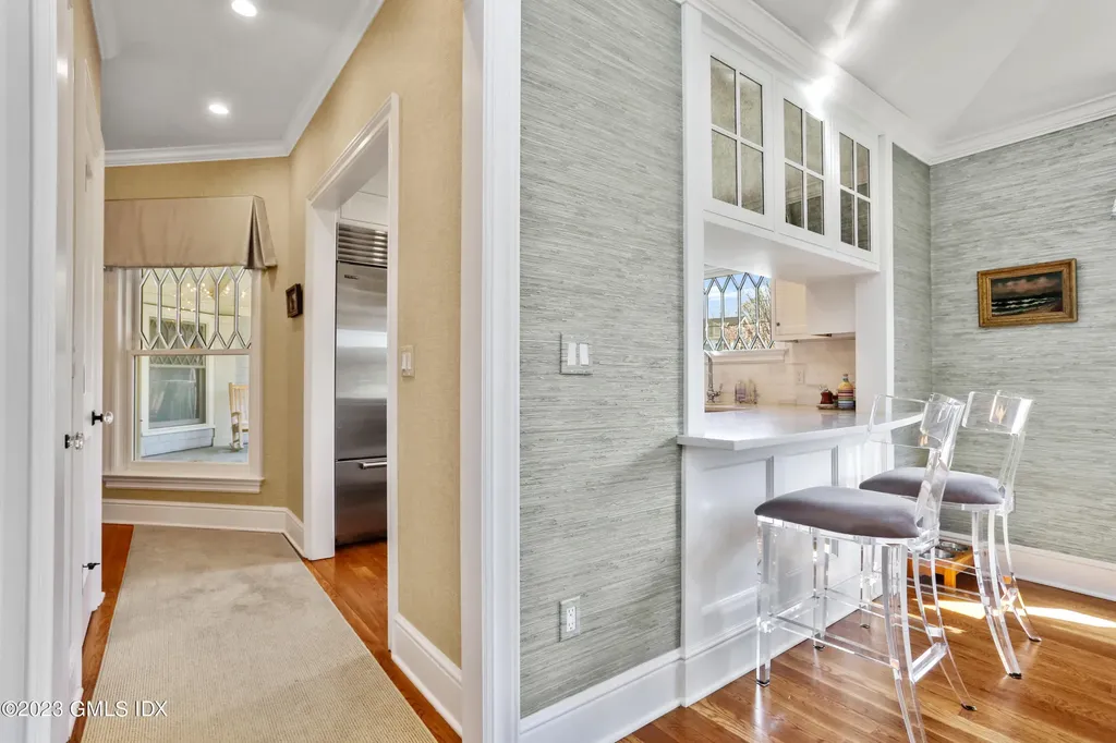165 Shore Road Old Greenwich CT 06870