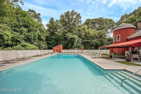 2 Whiffletree Way Riverside CT 06878