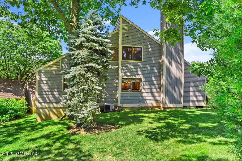 420 W Lyon Farm Drive Greenwich CT 06831