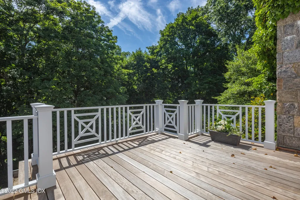 16 Deer Park Drive Greenwich CT 06830