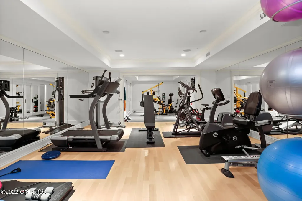 59 Mooreland Road Greenwich CT 06831