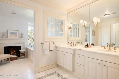 52 Dawn Harbor Lane Riverside CT 06878