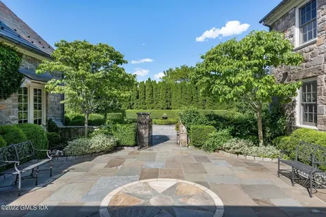 52 Dawn Harbor Lane Riverside CT 06878