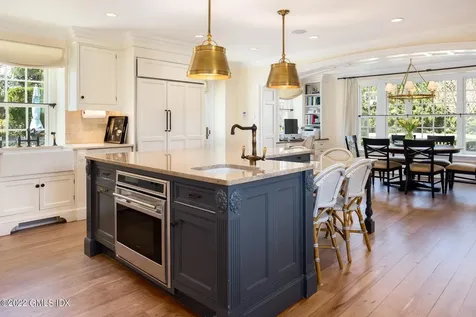 52 Dawn Harbor Lane Riverside CT 06878