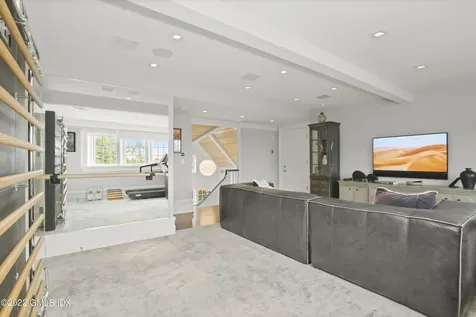 1 Ledge Road Old Greenwich CT 06870