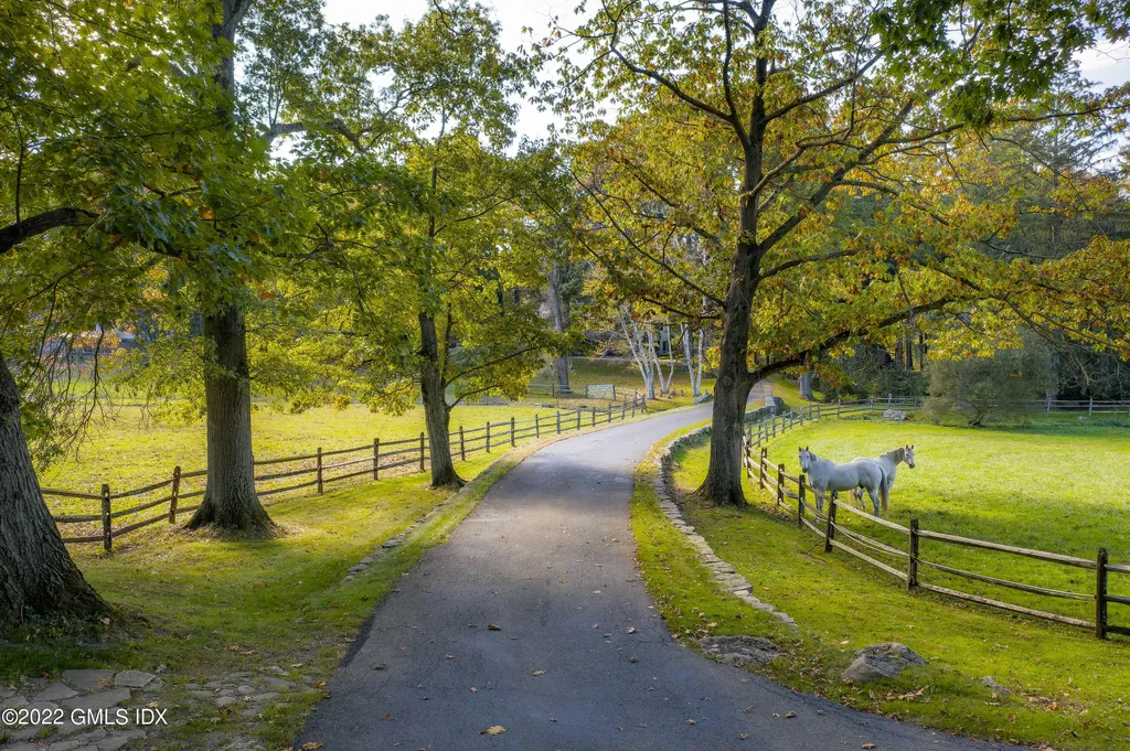 530 Round Hill Road Greenwich CT 06831