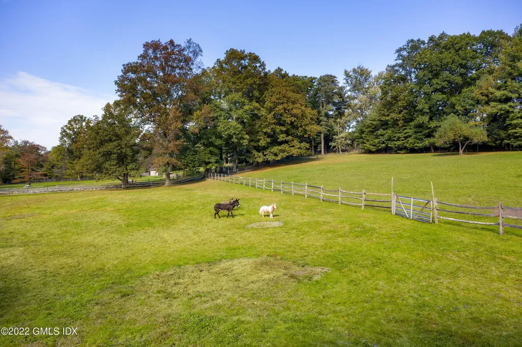 530 Round Hill Road Greenwich CT 06831