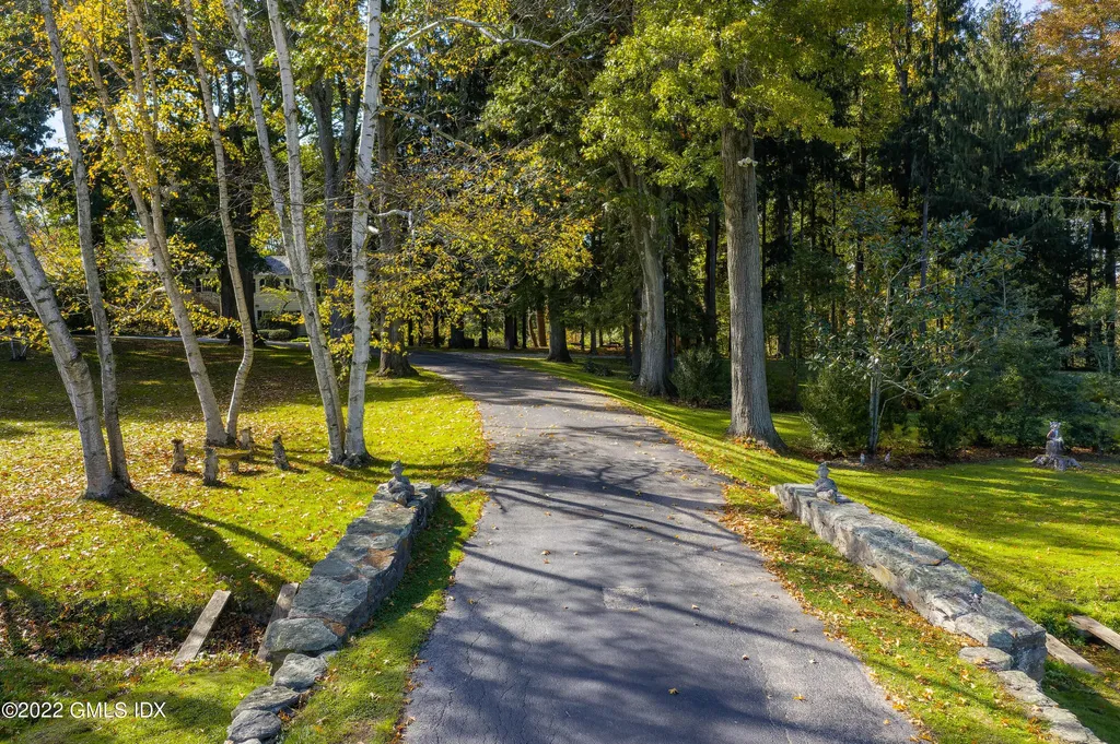 530 Round Hill Road Greenwich CT 06831