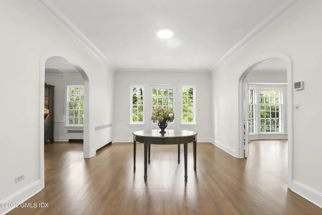 530 Round Hill Road Greenwich CT 06831