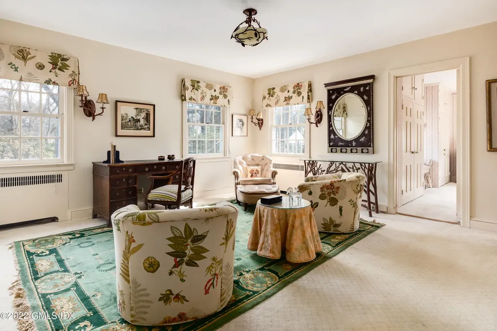 530 Round Hill Road Greenwich CT 06831