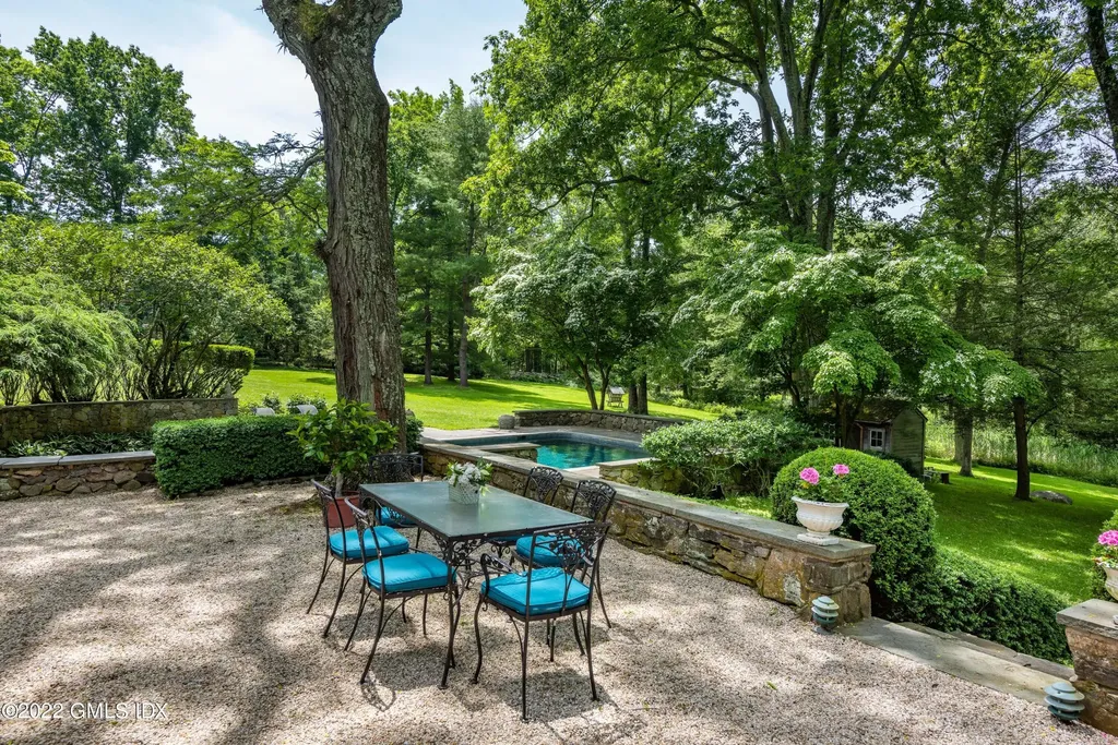 530 Round Hill Road Greenwich CT 06831