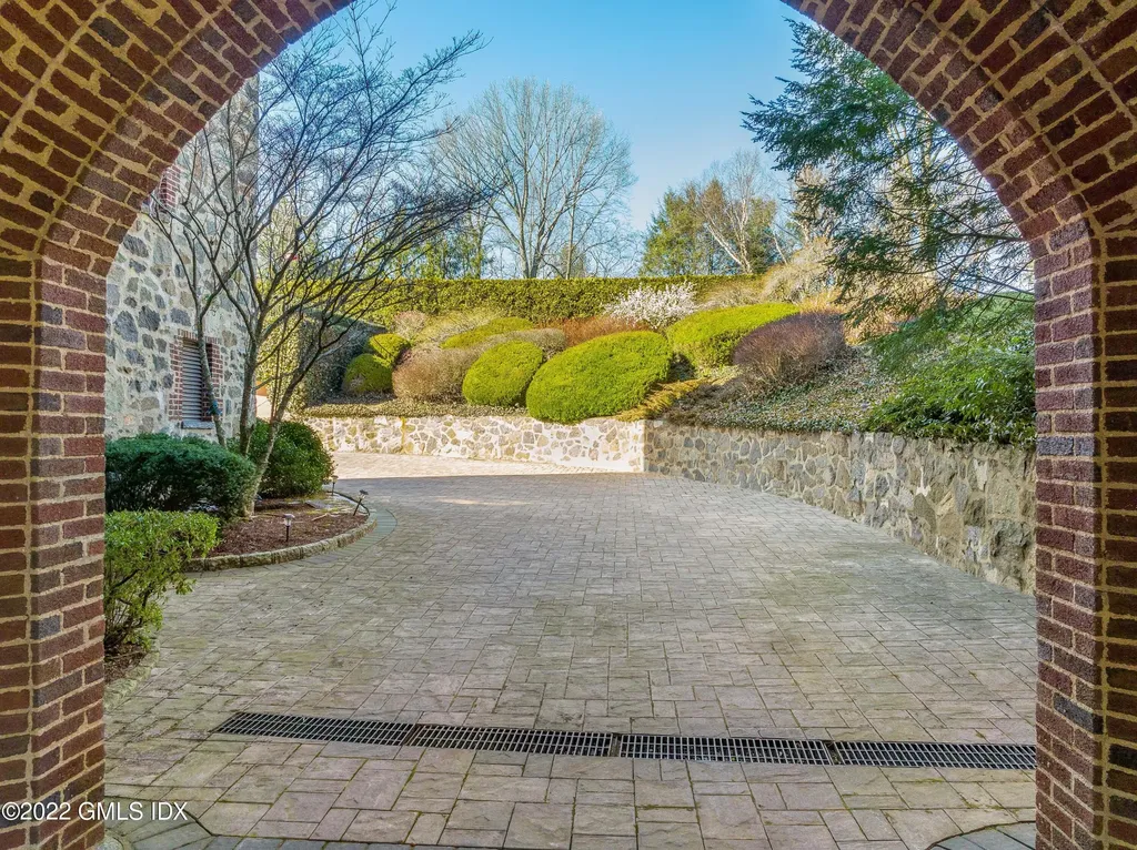 17 Hemlock Drive Greenwich CT 06831