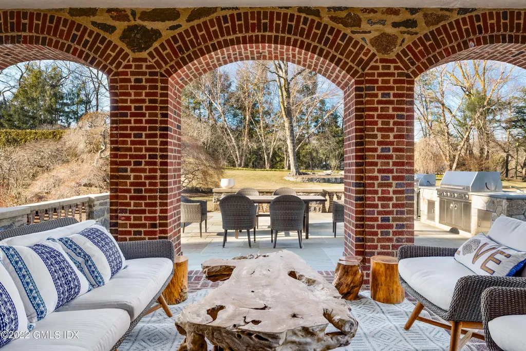 17 Hemlock Drive Greenwich CT 06831