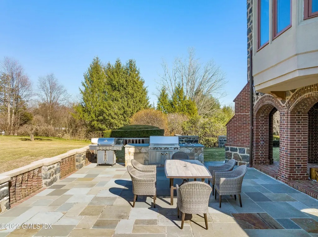 17 Hemlock Drive Greenwich CT 06831