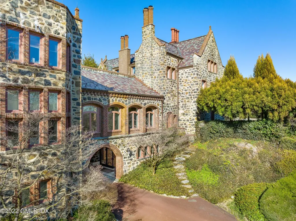 17 Hemlock Drive Greenwich CT 06831