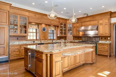 17 Hemlock Drive Greenwich CT 06831