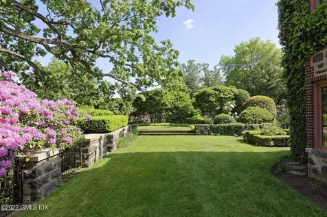 17 Hemlock Drive Greenwich CT 06831