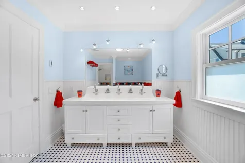 20 Ballwood Road Old Greenwich CT 06870