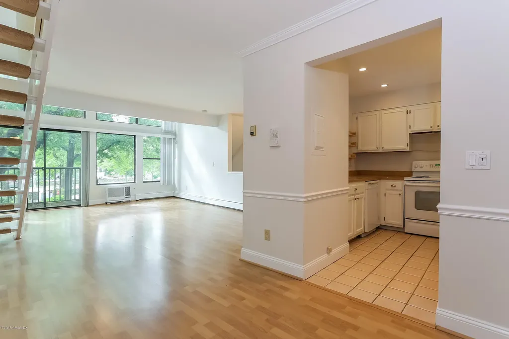 1465 E Putnam Avenue Old Greenwich CT 06870