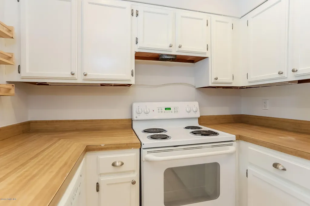 1465 E Putnam Avenue Old Greenwich CT 06870