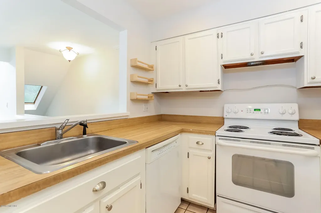 1465 E Putnam Avenue Old Greenwich CT 06870