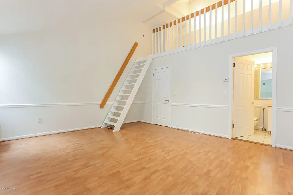 1465 E Putnam Avenue Old Greenwich CT 06870
