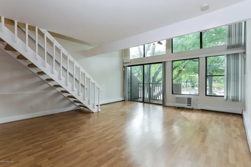 1465 E Putnam Avenue Old Greenwich CT 06870