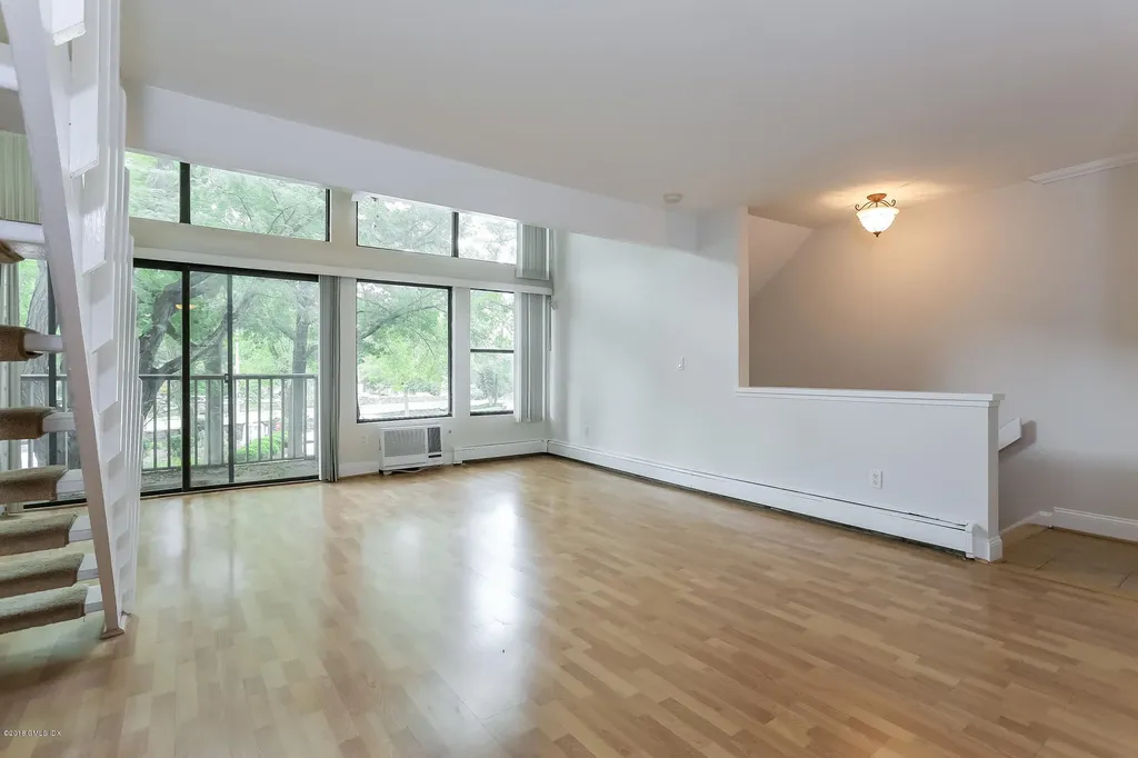 1465 E Putnam Avenue Old Greenwich CT 06870