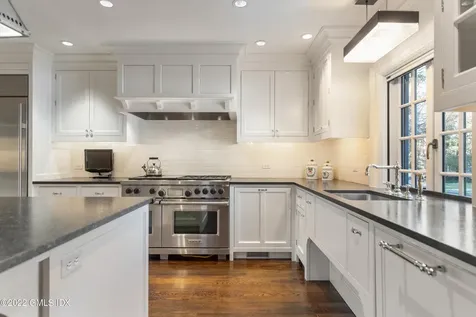 266 Round Hill Road Greenwich CT 06831