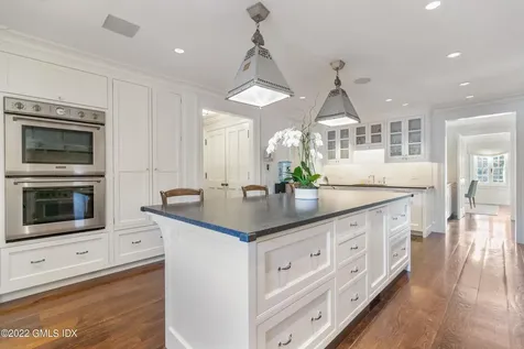 266 Round Hill Road Greenwich CT 06831
