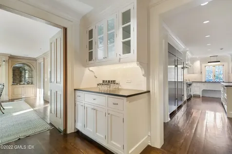 266 Round Hill Road Greenwich CT 06831