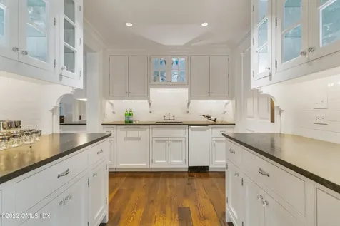 266 Round Hill Road Greenwich CT 06831