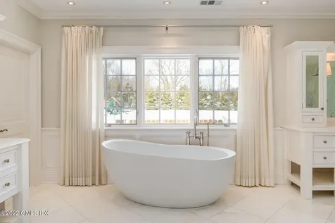 8 Dewart Road Greenwich CT 06830