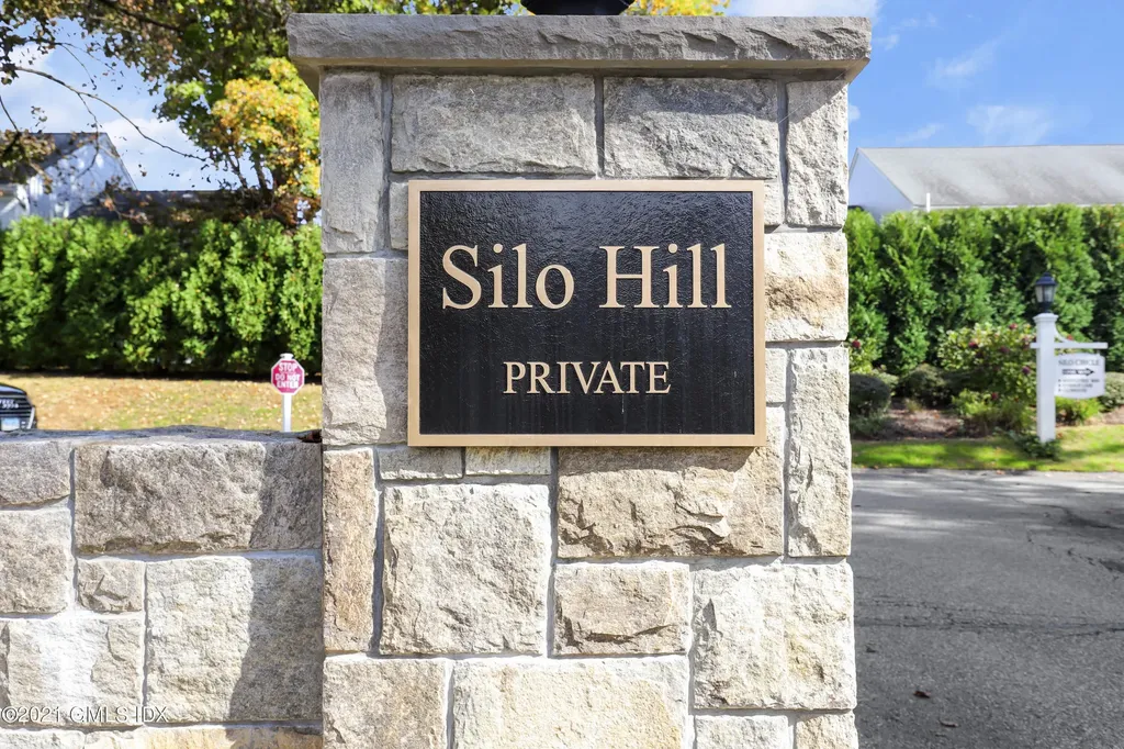 59 Stirrup Lane Riverside CT 06878