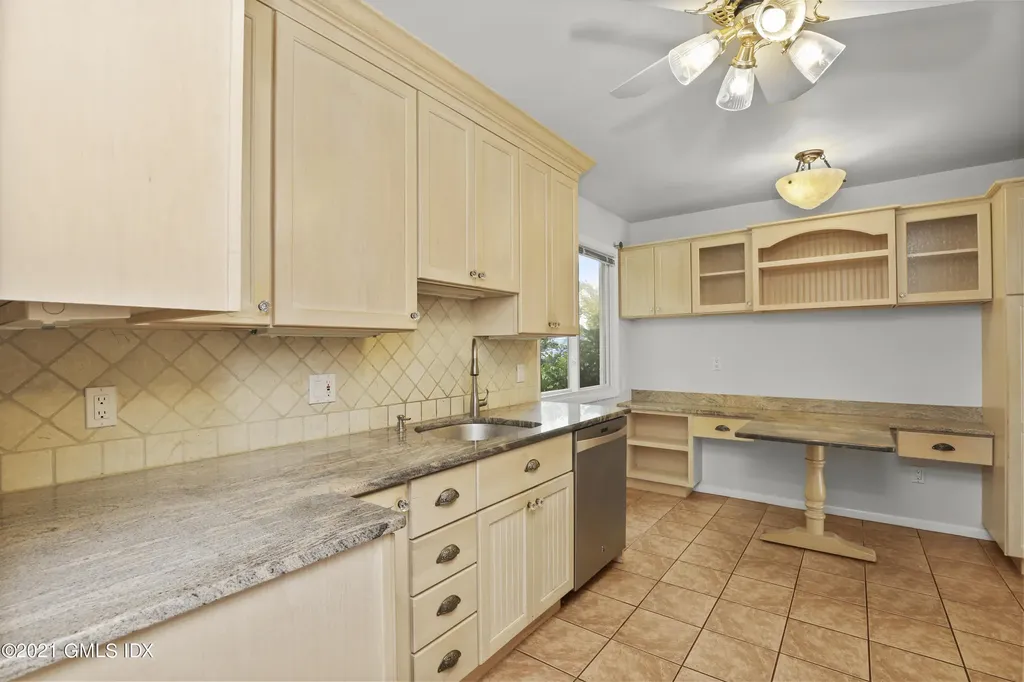 59 Stirrup Lane Riverside CT 06878