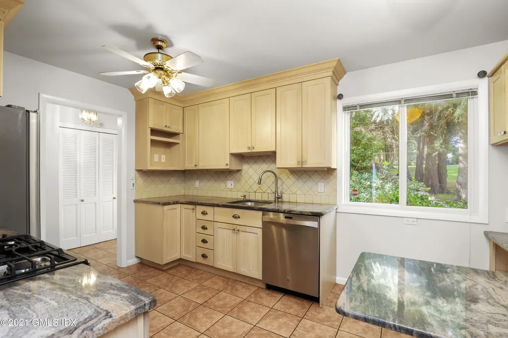 59 Stirrup Lane Riverside CT 06878