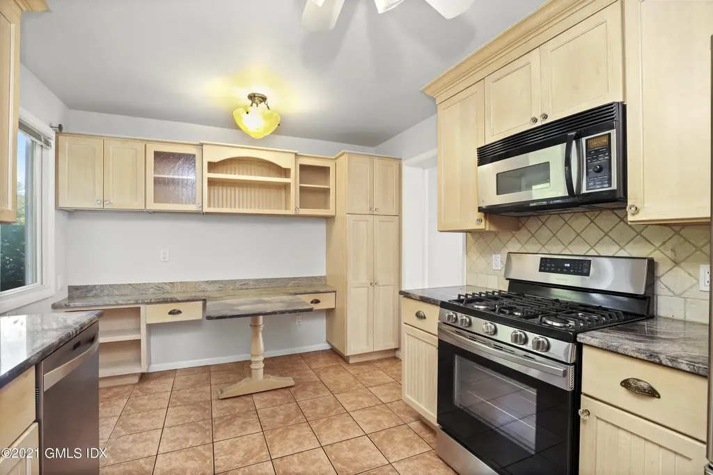 59 Stirrup Lane Riverside CT 06878
