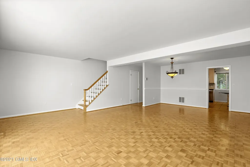 59 Stirrup Lane Riverside CT 06878