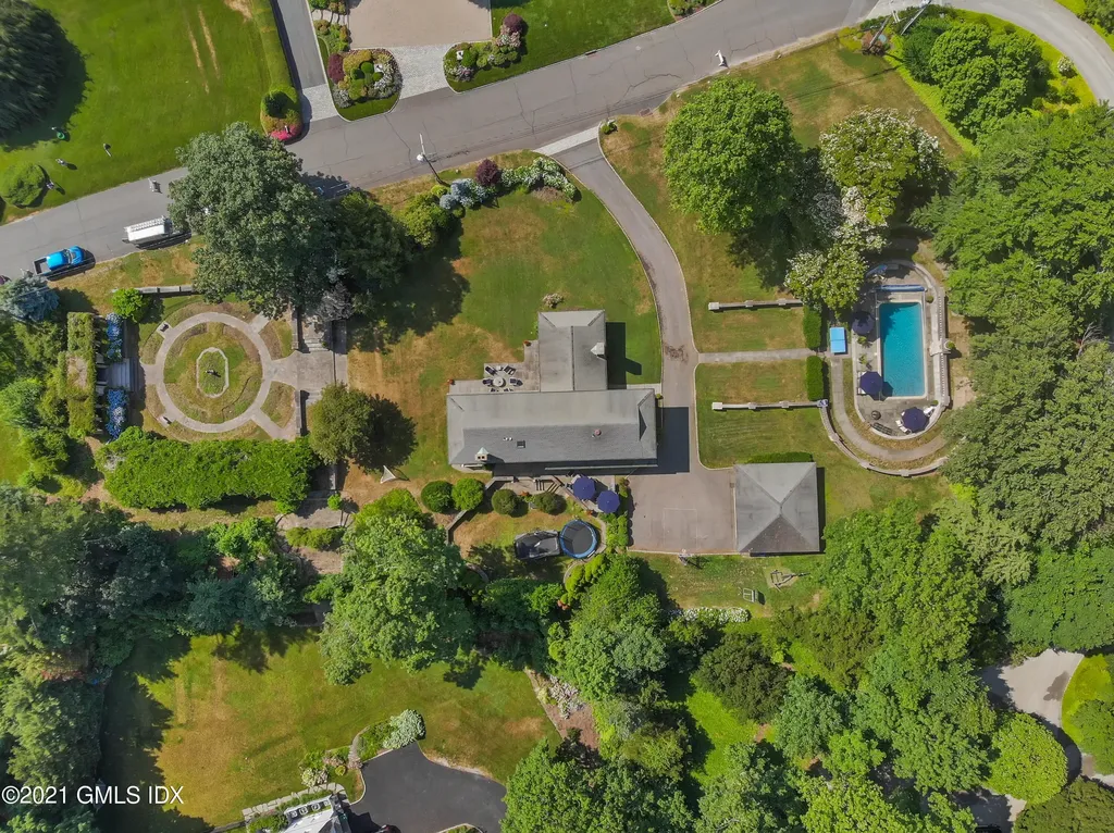 15 Pilot Rock Lane Riverside CT 06878