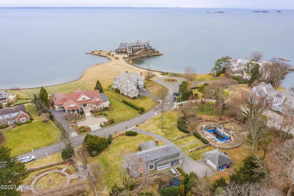 15 Pilot Rock Lane Riverside CT 06878