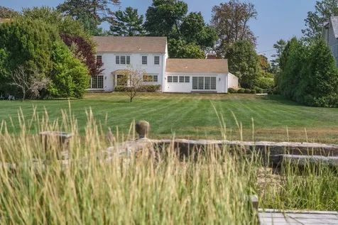 17 Nawthorne Road Old Greenwich CT 06870