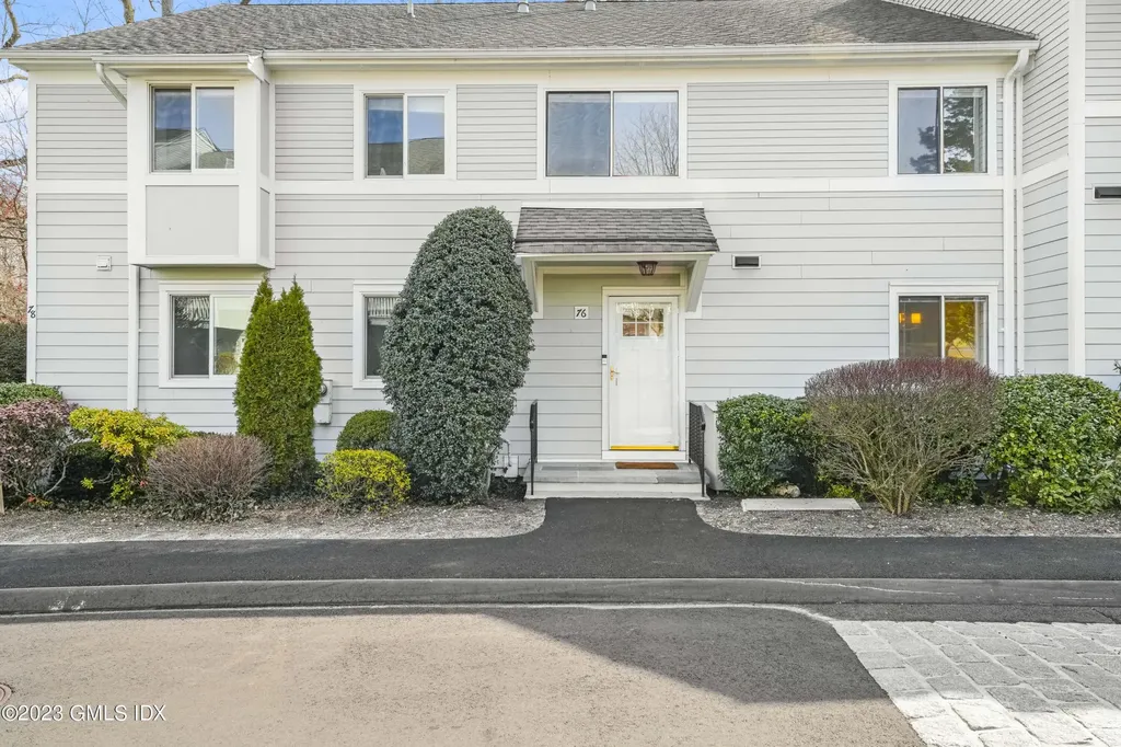 76 Silo Circle Riverside CT 06878