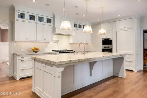25 Mountain Wood Drive Greenwich CT 06831