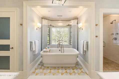 25 Mountain Wood Drive Greenwich CT 06831