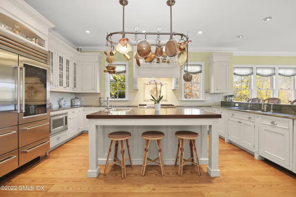 23 Carrington Drive Greenwich CT 06831